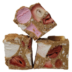 Poppy's Chocolate Rocky Road Strawberries and Almonds Caramel Chocolate 125g Freeze Dried Lollies