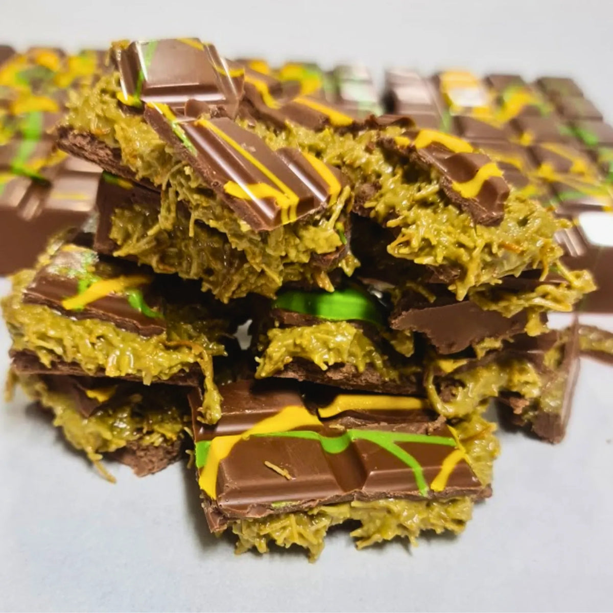 Poppy's Chocolate Pistachio Knafeh Bliss Chocolate Block Viral Dubai Chocolate Bar 200g Luxury Handmade Chocolate