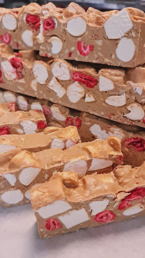 Rocky Road Strawberries and Almonds Caramel Chocolate 125g