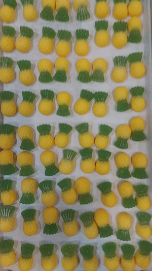Freeze Dried Pineapple Lollies